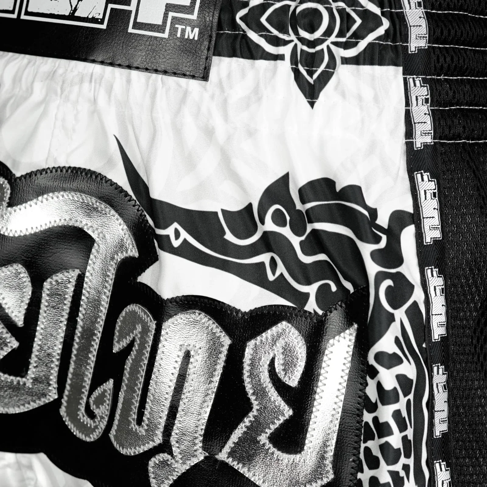 MSC108 TUFF Muaythai Shorts Retro Style The Great Hongsa - Image 5