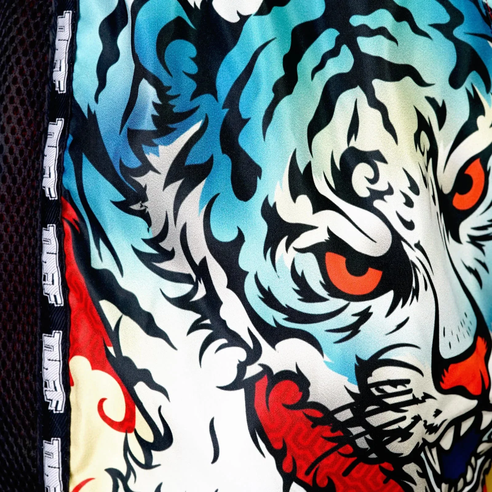 MSC126 TUFF Muaythai Shorts Retro Style Red Furious Tiger - Image 5