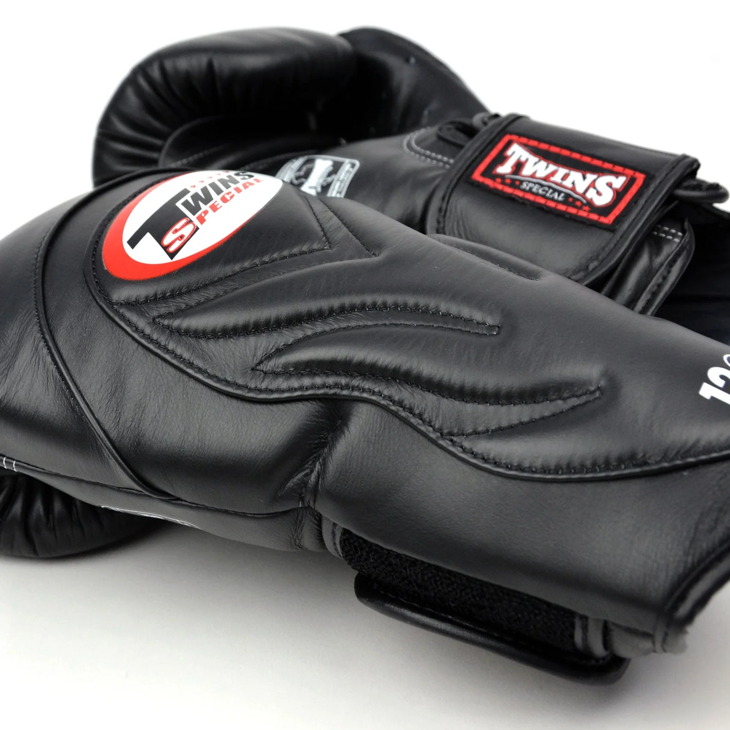 Twins Special BGVL6 Long-Cuff Boxing Gloves Black-Black - Image 2
