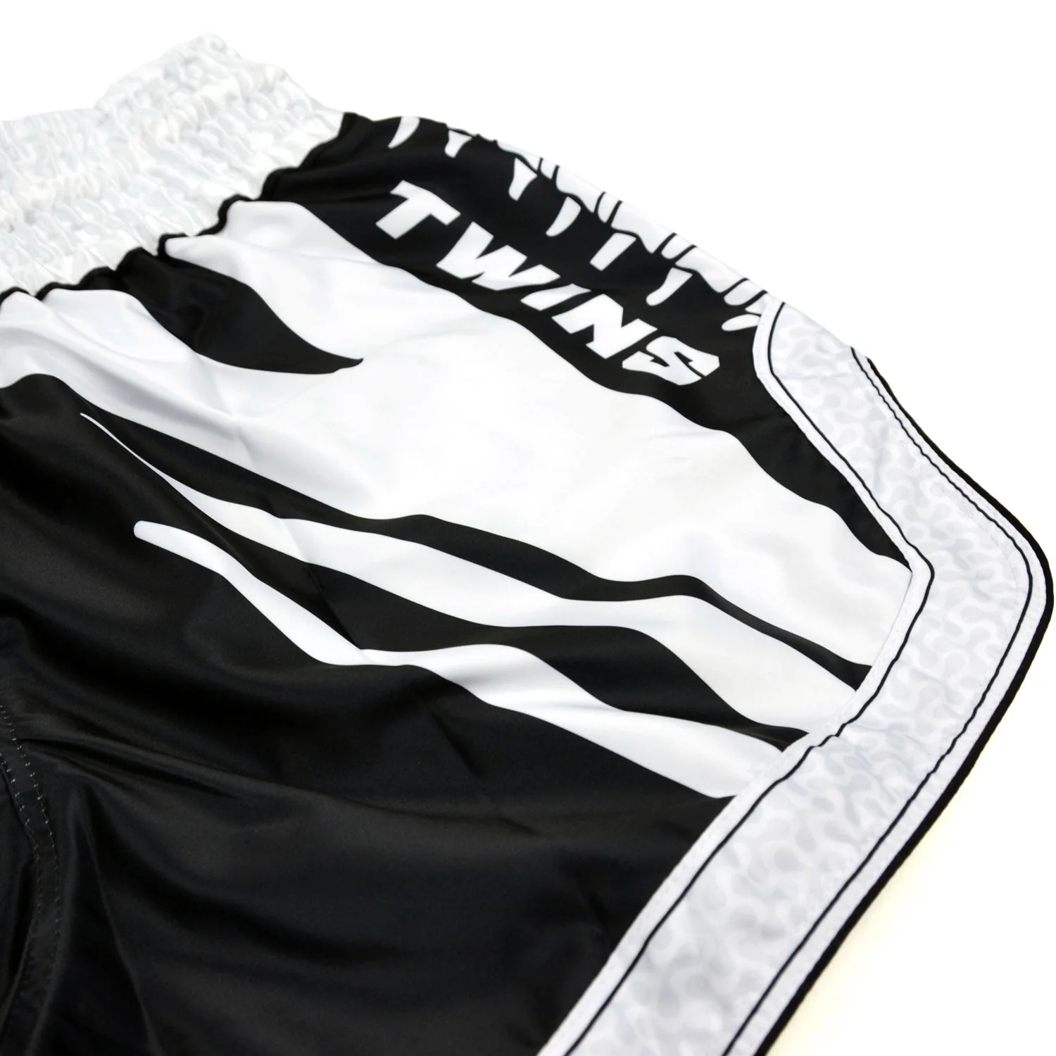 Twins Special Muaythai Shorts - SPINE - Image 4